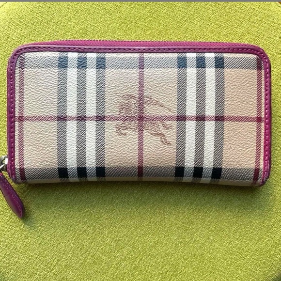 Burberry Handbags - Burberry Beige and Pink novacheck Wallet